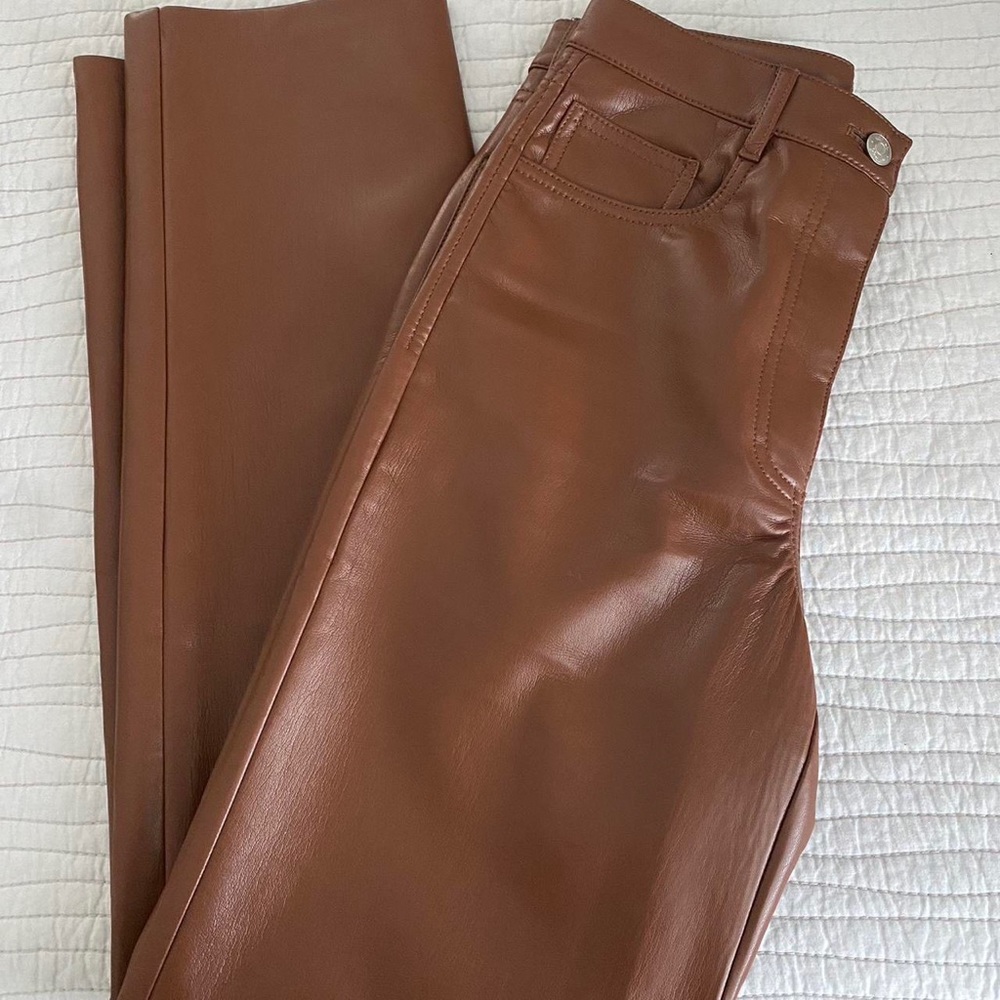 Aritzia. The Melina Pant. Brown